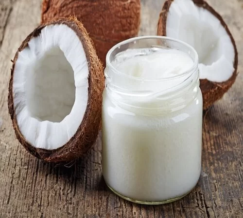 7 Benefits of Coconut Oil in Winter